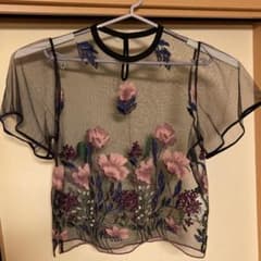 UNITED TOKYO トップス　花柄刺繍のサムネイル