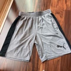 りそみ様専用　　　　PUMA  ハーフパンツのサムネイル