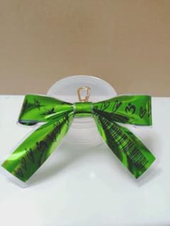 Mrs. GREEN APPLE リボン　緑　銀テープ　フル　1本 Mrs.GREENAPPLE 銀テープリボン（グリーン) - メルカリ
