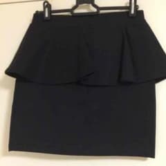 ZARAのペプラムミニスカートのサムネイル