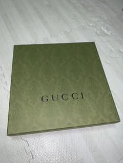 GUCCIグッチの空箱のサムネイル