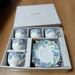 NARUMI 青い花柄 カップ・ソーサー 5個セット - メルカリ