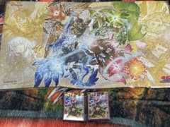 遊戯王 四花繚乱 プレイマット & 耀聖の風詩レギナ スリーブ50枚×2未