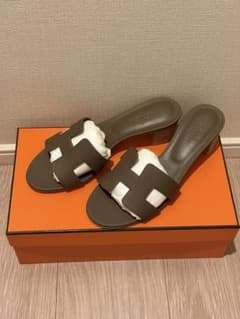 HERMES サンダル オアジス　35 エトゥープ エルメス エトゥープ オアジス サンダル 35 - メルカリ