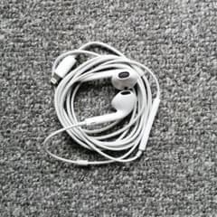 アップルイヤホンのサムネイル