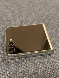 Galaxy Z Flip5 韓国版（SIMフリー） 訳あり格安 - メルカリ