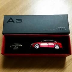 アウディ　A3ミニカーのサムネイル