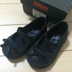 ☆新品未使用☆ZOOM12.5黒ラメバレエシューズ☆のサムネイル
