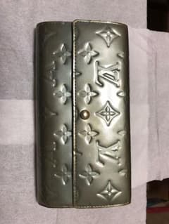 ルイヴィトン エナメル 財布のサムネイル