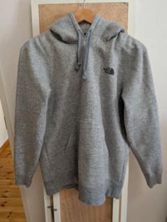 THE NORTH FACE グレー パーカーのサムネイル