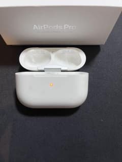AirPods Pro 第1世代 充電ケース 純正のサムネイル