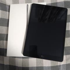 ミルク様専用　ほぼ新品iPad　第９世代　64GBのサムネイル