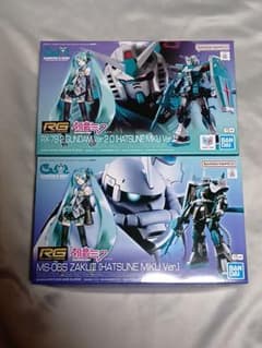 RX-78-2 ガンダム Ver.2.＋ MS-06S ザクII 初音ミク - メルカリ