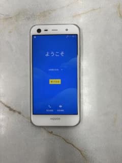 み*ん様 SHARP AQUOS SHV26 ホワイト 本体のサムネイル