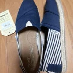 ぽてくら様専用！TOMS 新品！のサムネイル