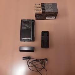 【ジャンク】SONY WALKMAN WM-F404 本体とTDKカセットテープのサムネイル