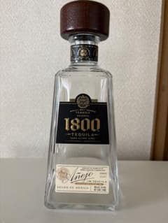 クエルボ 1800 アネホ テキーラ 空き瓶 750mlのサムネイル