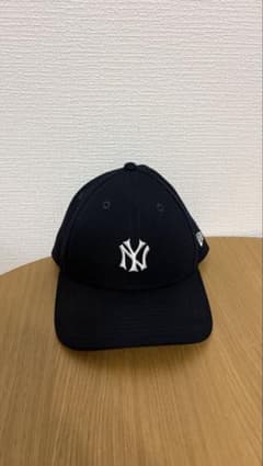 NEWERAニューエラ9forty ニューヨークヤンキース　キャップ ネイビーのサムネイル