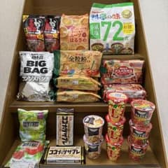 菓子・鍋つゆ・即席味噌汁・蒟蒻畑・カップパスタなど詰め合わせ