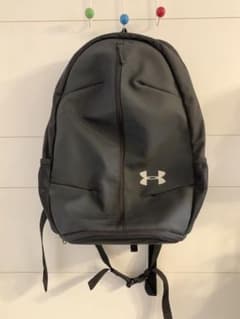 Under Armour リュック・バックパック グレー ブラック 非売品 - メルカリ
