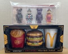 新品未開封　マクドナルド × エヴァンゲリオン フィギュアセットのサムネイル