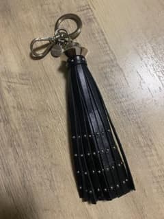 ジミーチュウ ブラックレザー タッセルチャームキーホルダー
