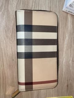 BURBERRY  柄   長財布のサムネイル