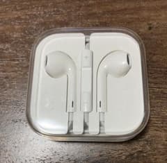 Apple 純正 イヤホン 有線タイプのサムネイル