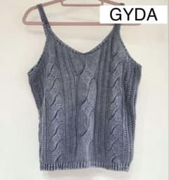 【美品】GYDAケーブル編みニットキャミのサムネイル