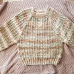 ハンドメイド  手編みあったかセーターのサムネイル