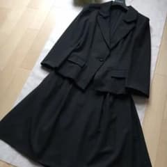 FOXEYリッチグレースーツのサムネイル