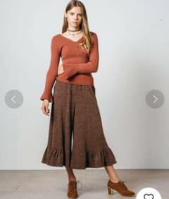 Lily Brown ベルスリーブＶネックプルオーバーのサムネイル