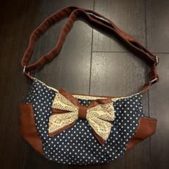 リボン付きドット柄ショルダーバッグのサムネイル