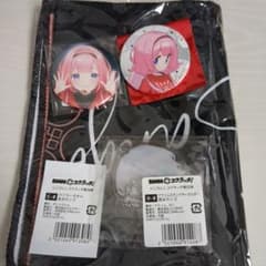 周央サンゴ　アクスタ　缶バッジのサムネイル