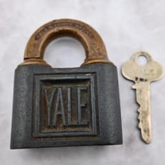 M1494 Antique 1900's YALE & TOWNE 南京錠 - メルカリ