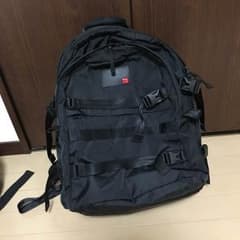 ★美品★ ニューエラリュックのサムネイル