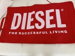 DIESEL ロゴ入りl Box非売品 DIESEL ディーゼル ロゴ入り 非売品 ガーメントバッグ レッド - メルカリ