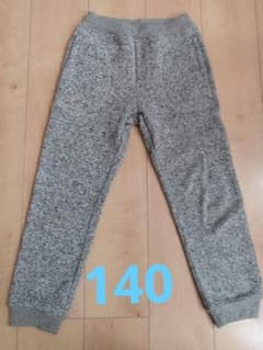GU 男の子　ズボン　スエット　140のサムネイル