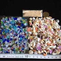 SSサイズの貝殻60g・琉球ガラスのかけら70g・星砂のサムネイル