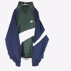 最安値　NIKE ナイキ アノラック　吉岡里帆着用デザインのサムネイル