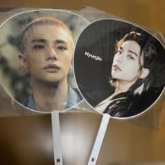 straykids Hollow ソリクン ヒョンジン うちわ - メルカリ