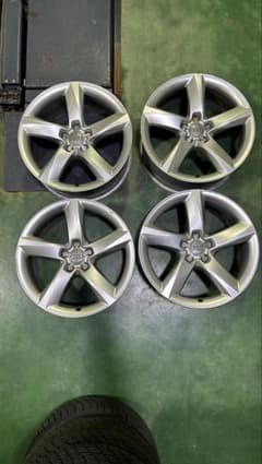 Audi 純正 19インチ ホイール 4本セットのサムネイル