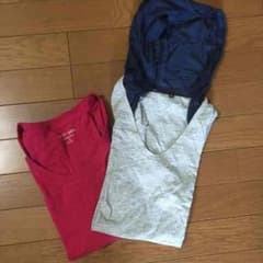 新品 ユニクロ シャツ2枚のサムネイル