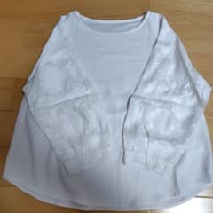 GU ホワイト レース 長袖トップスのサムネイル