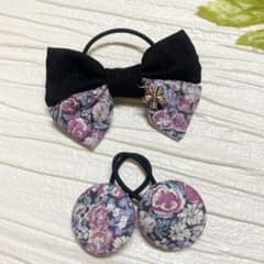 お買い得♡お揃い リバティ お花チャーム付ダブルリボン くるみボタン