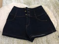 ハイウエスト デニムショートパンツのサムネイル