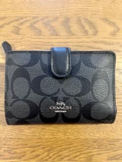 COACH シグネチャー 二つ折り財布のサムネイル
