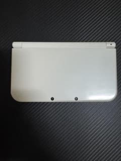 new Nintendo 3ds ll パールホワイトのサムネイル