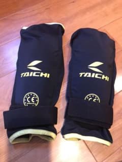 RSタイチ　ニープロテクター　膝パッドのサムネイル