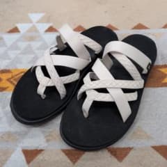 Teva テバ ボヤ ジレッサ フラットサンダル 24cm